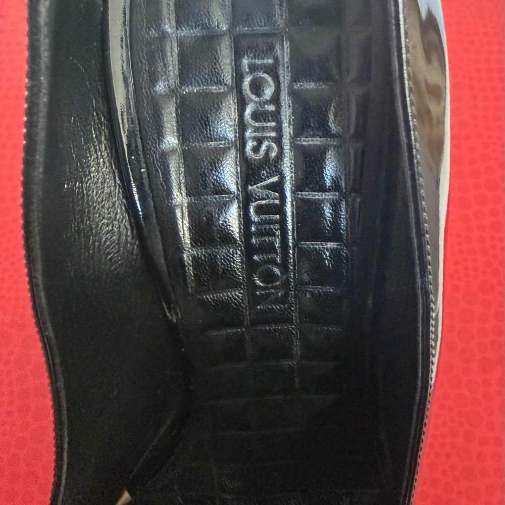 Louis Vuitton Madeleine Black Patent Leather Pumps - Picture 6 of 8